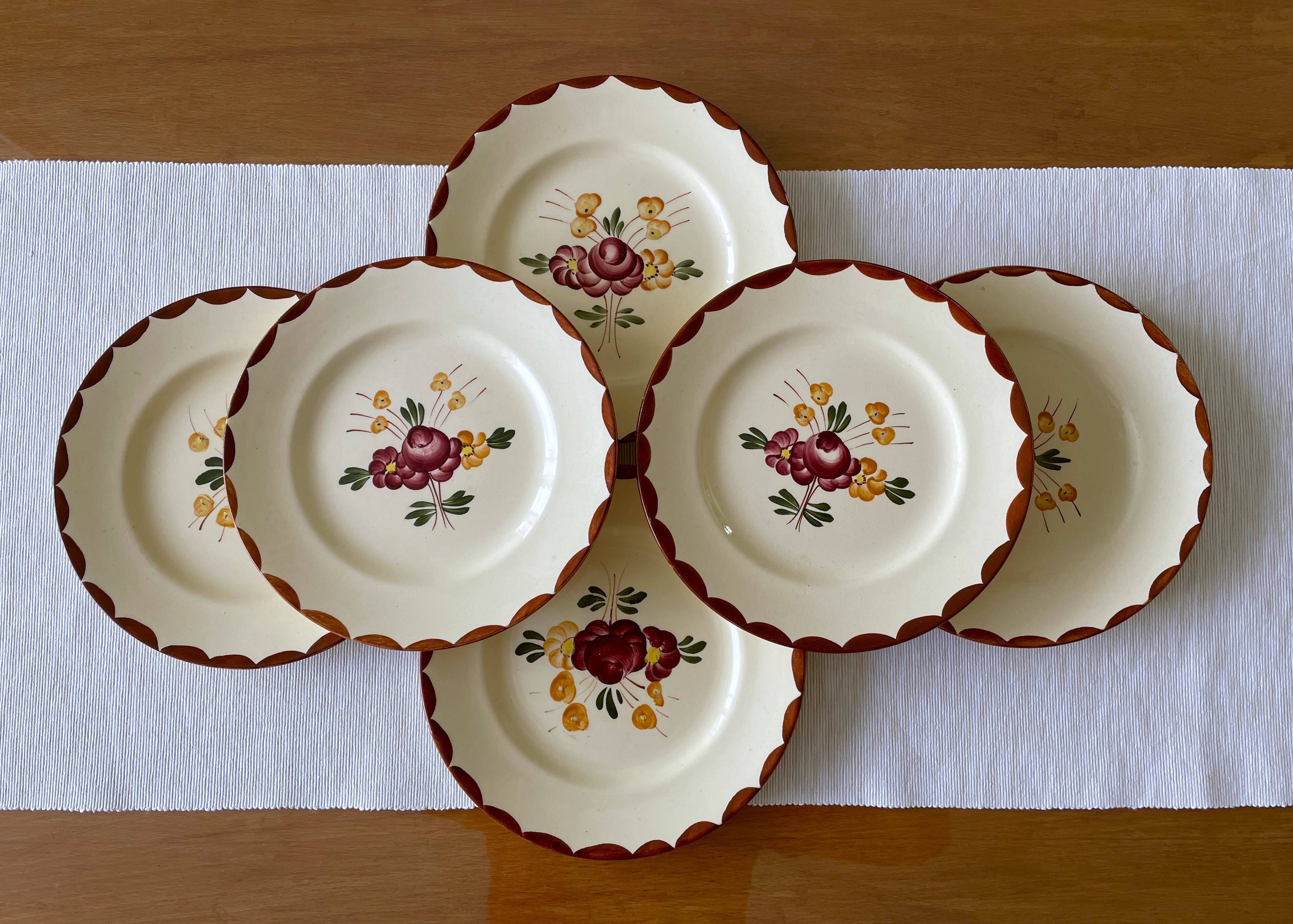 6 assiettes à dessert anciennes en faïence de Longchamp