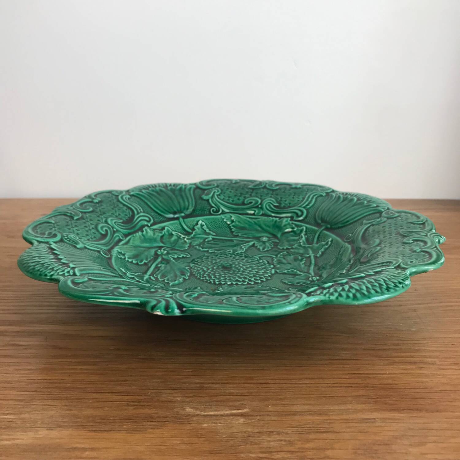 Rare very pretty plates/small dish in barbotine fine earthenware vaudranges