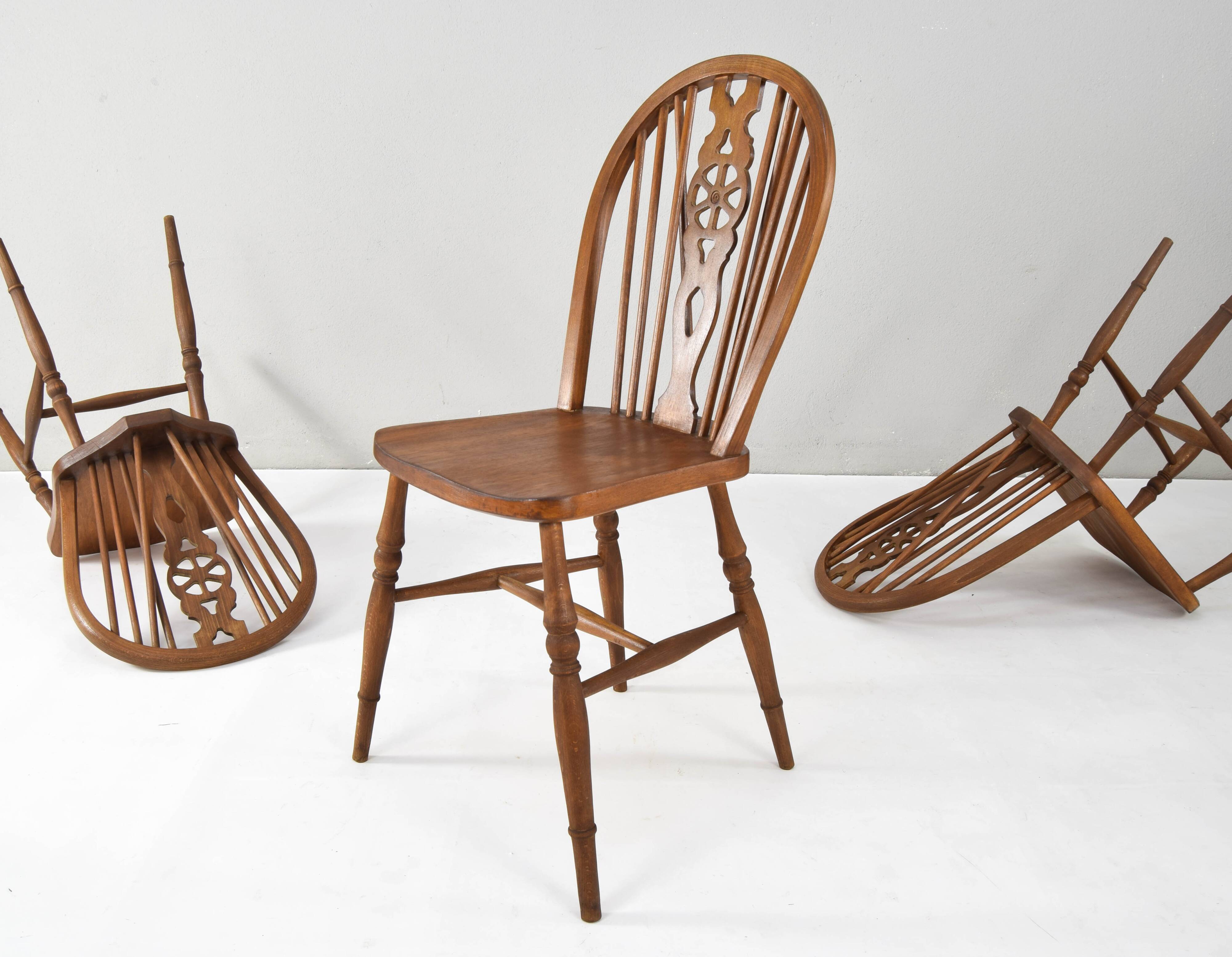 Windsor Antique Early 20th English Victorian Dining Room Chairs, Set of fou