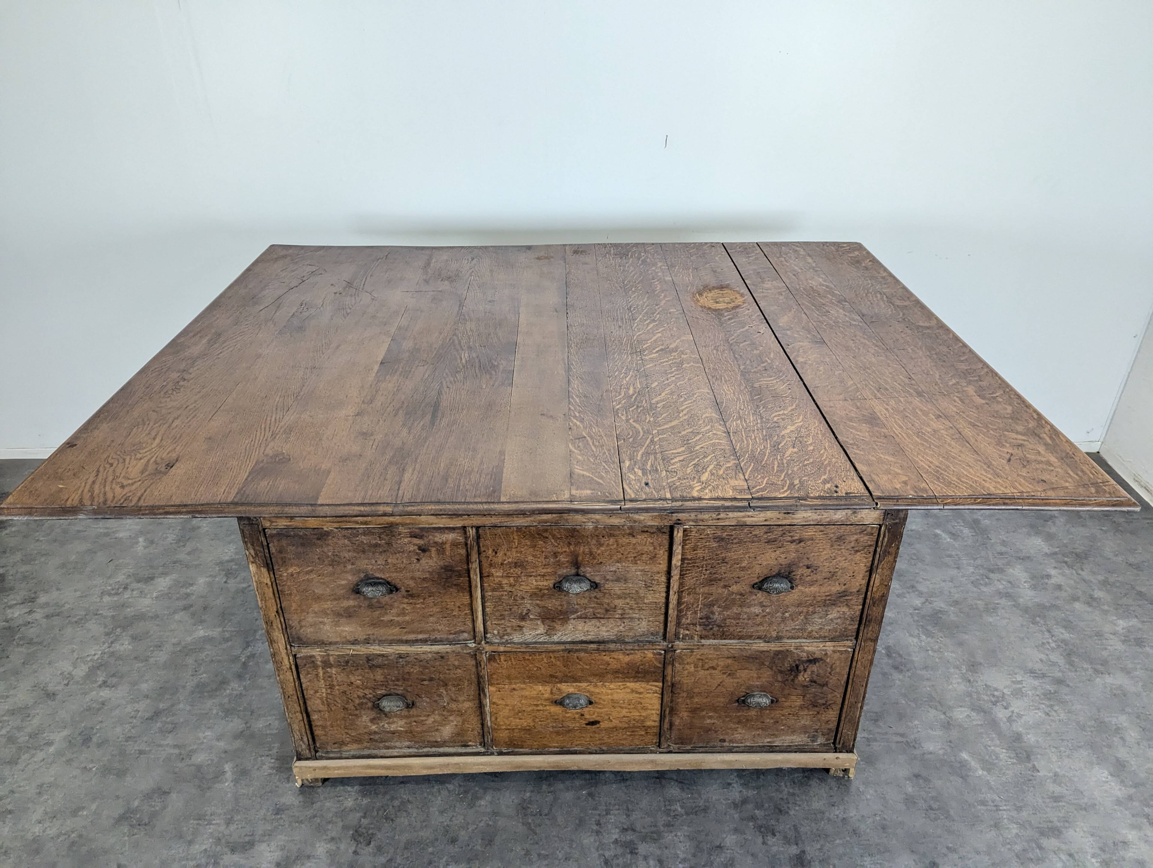 Meuble de métier en chêne