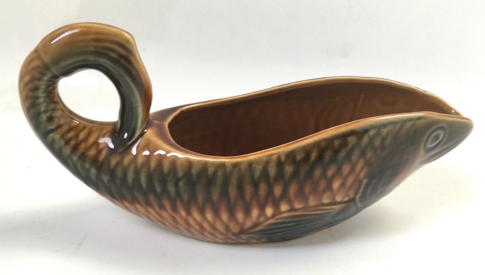 Sauciere fish Sarreguemines France chestnut majolica vintage