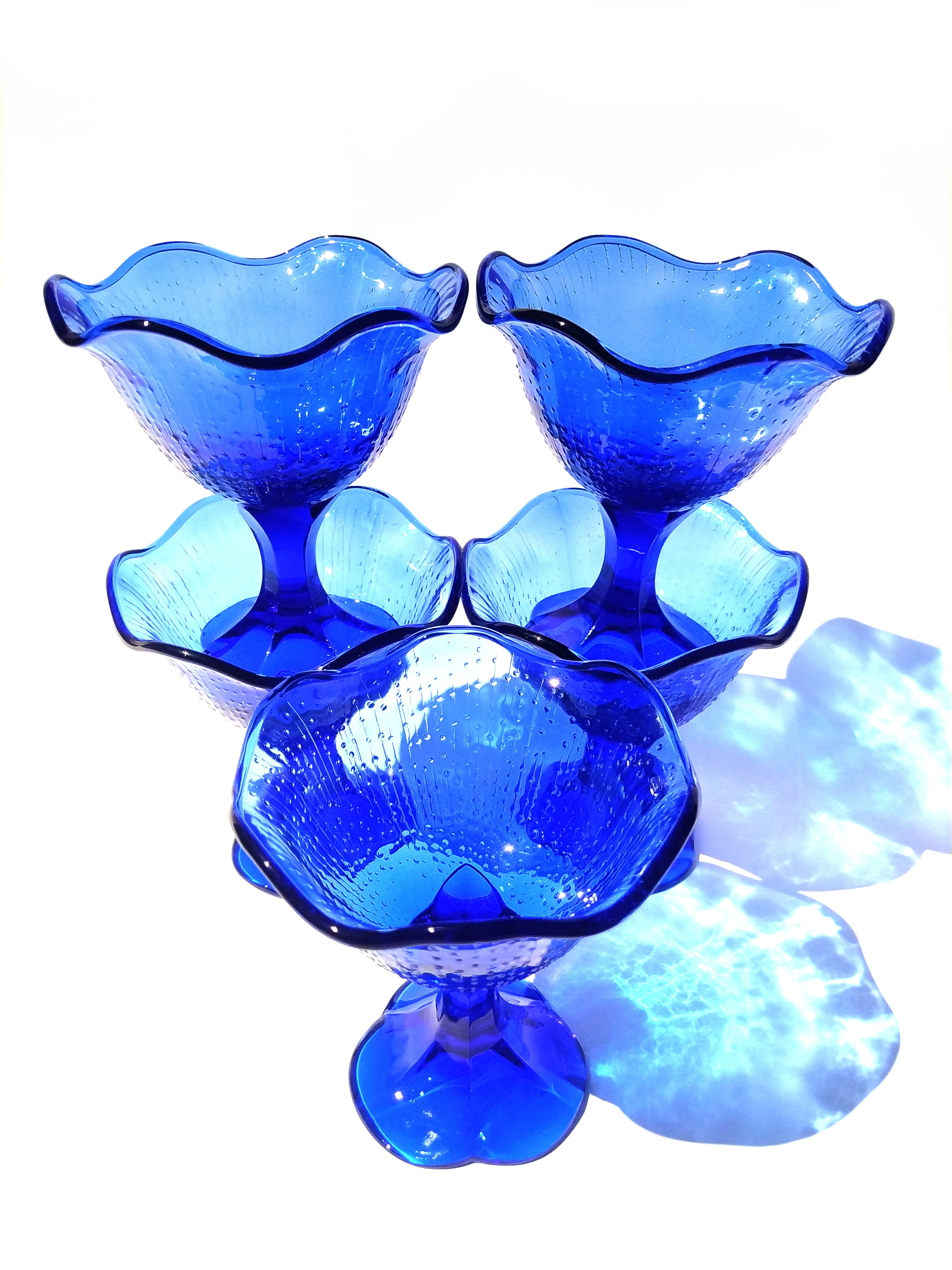 Set of 5 blue vintage ice cream cups