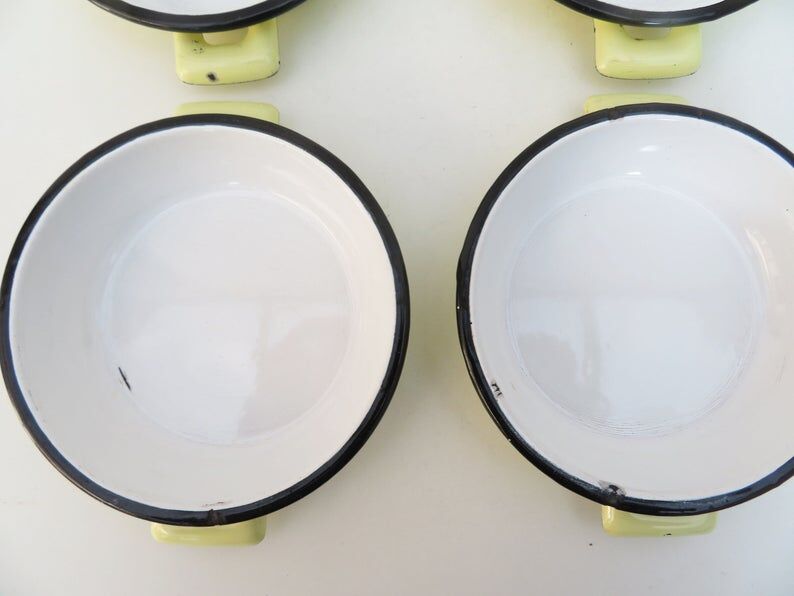 4 vintage enamel bowls