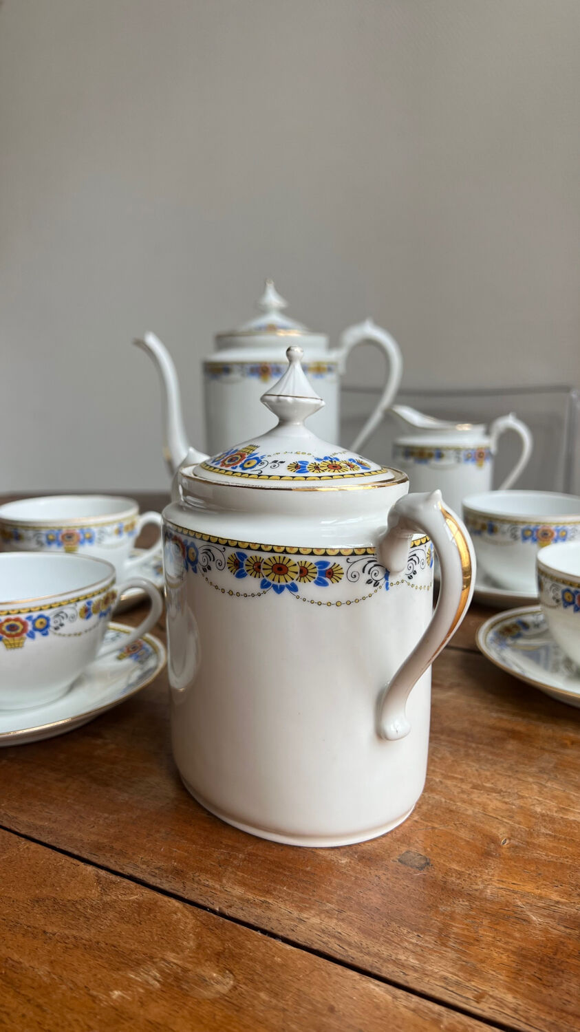 Ancien service à café en porcelaine de Limoges – années 1920