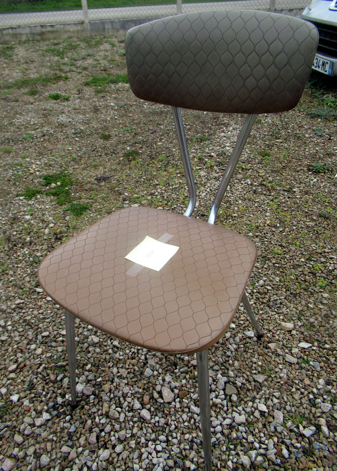 Série de 4 chaises en skaï et chrome années 60