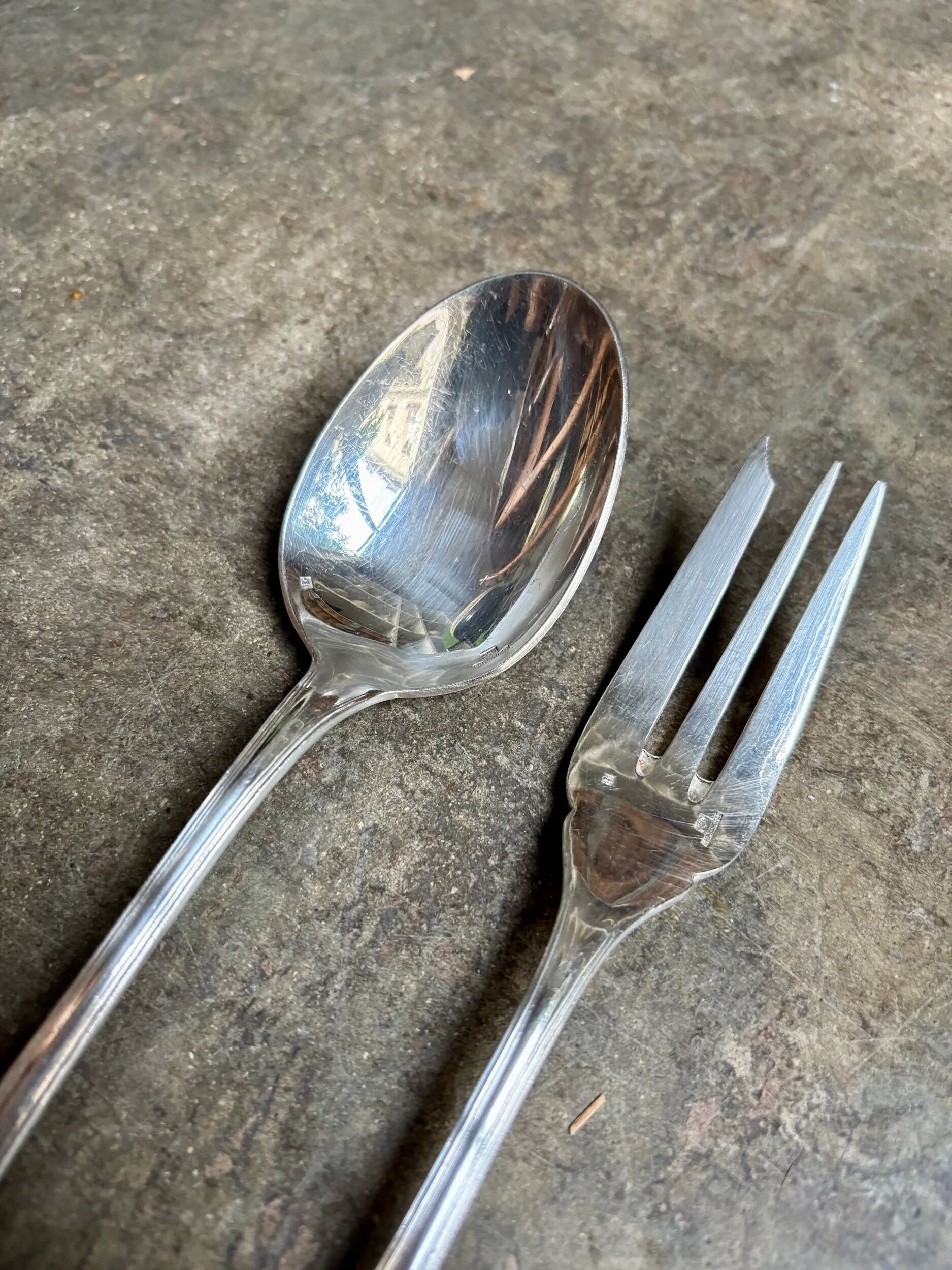 2 Christofle silver-plated serving cutlery, "Spatours" pattern.