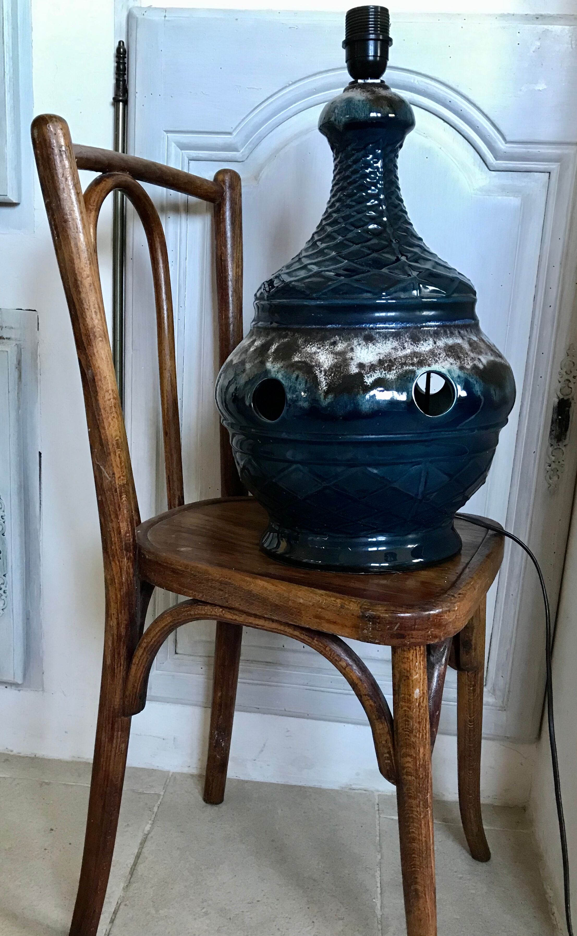 Vintage ceramic footlamp