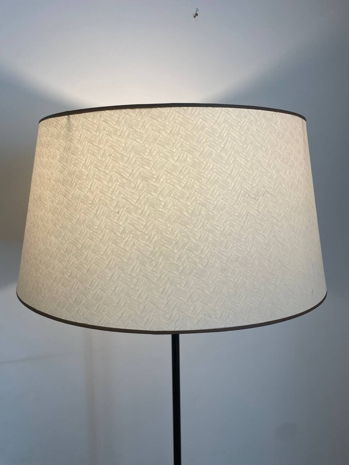 Paire de lampadaires tripodes années 50