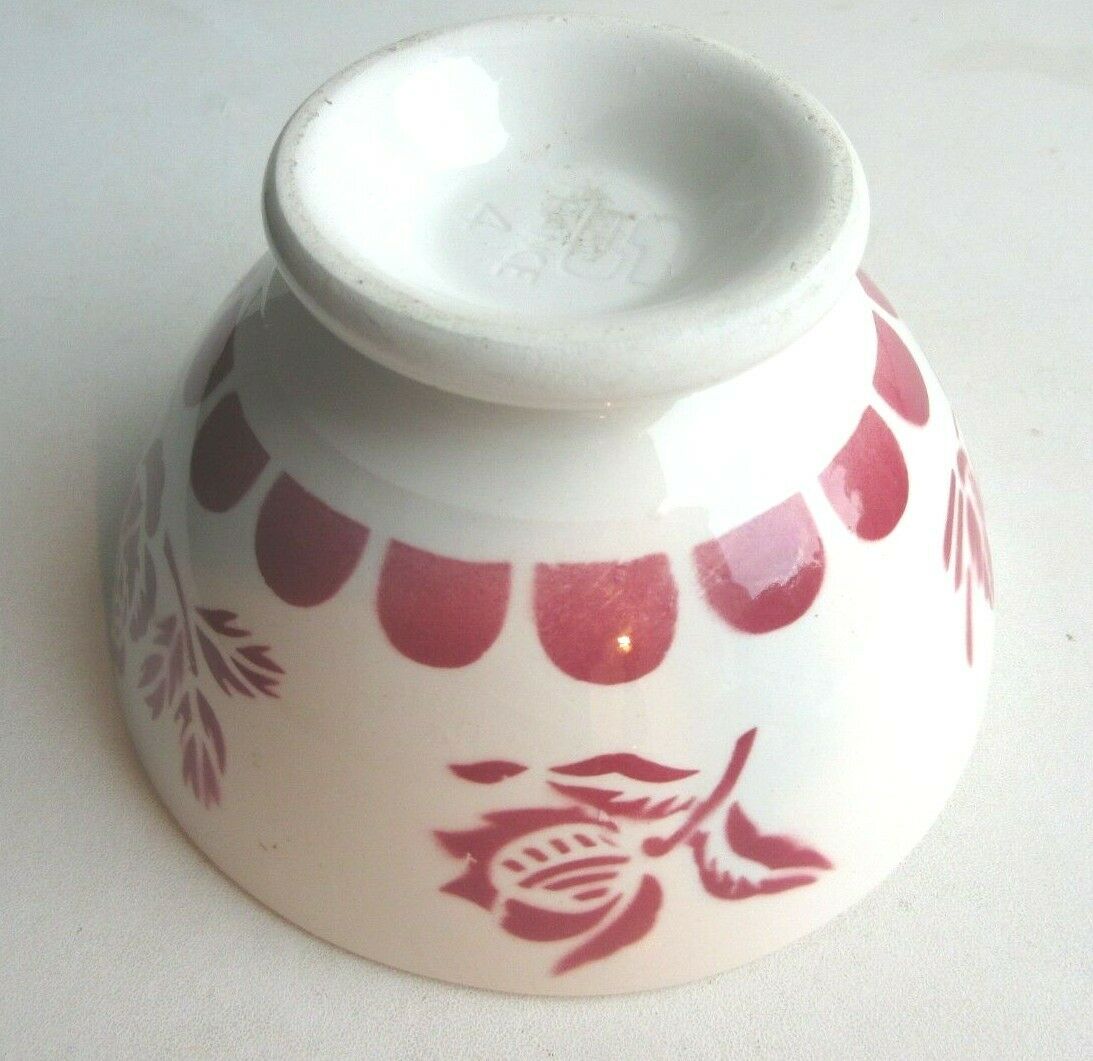 Old Art Deco bowl, décor of red roses, edifying red teeth, Badonviller?