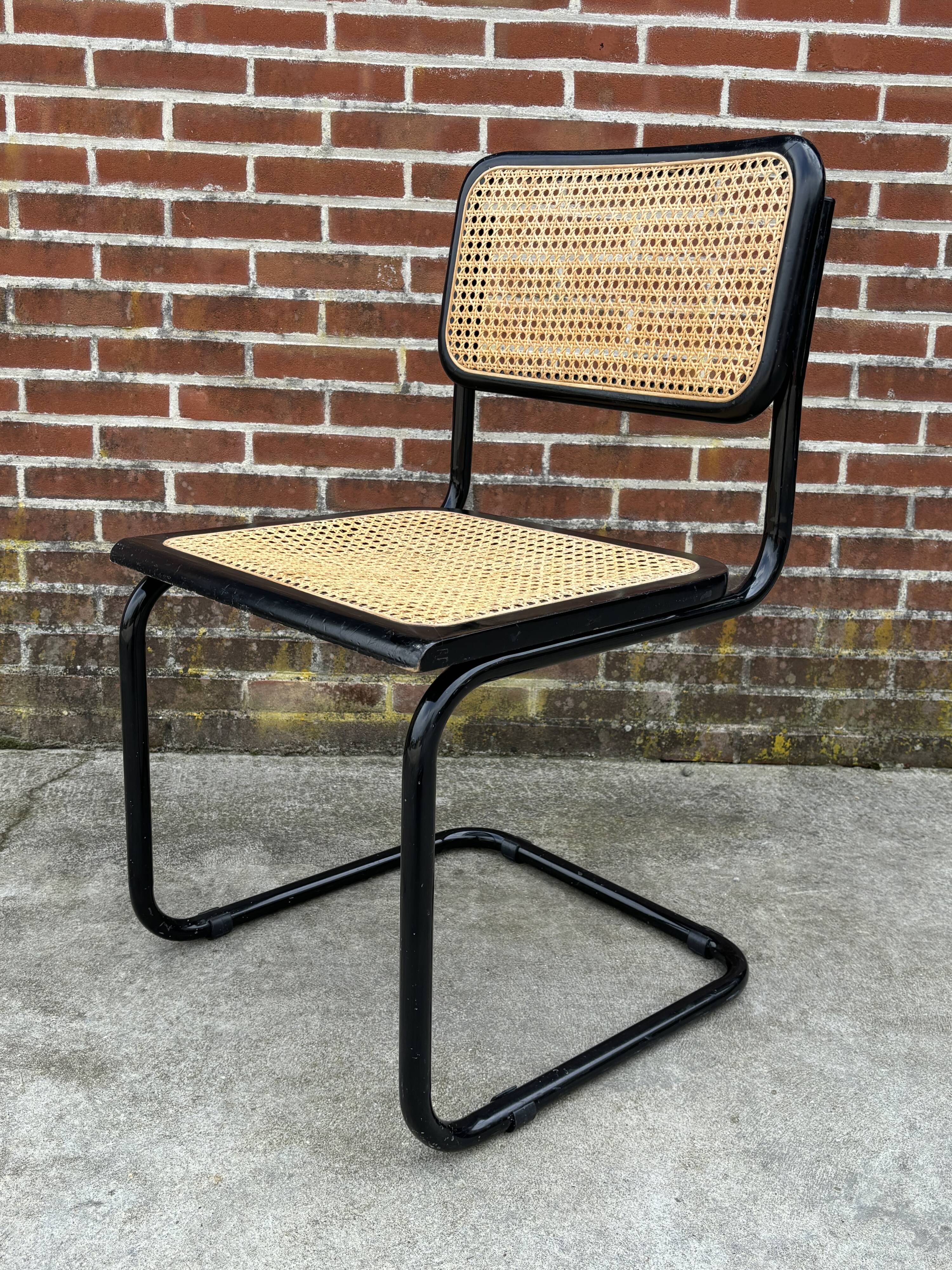 Vintage Cesca design chair b32 black model