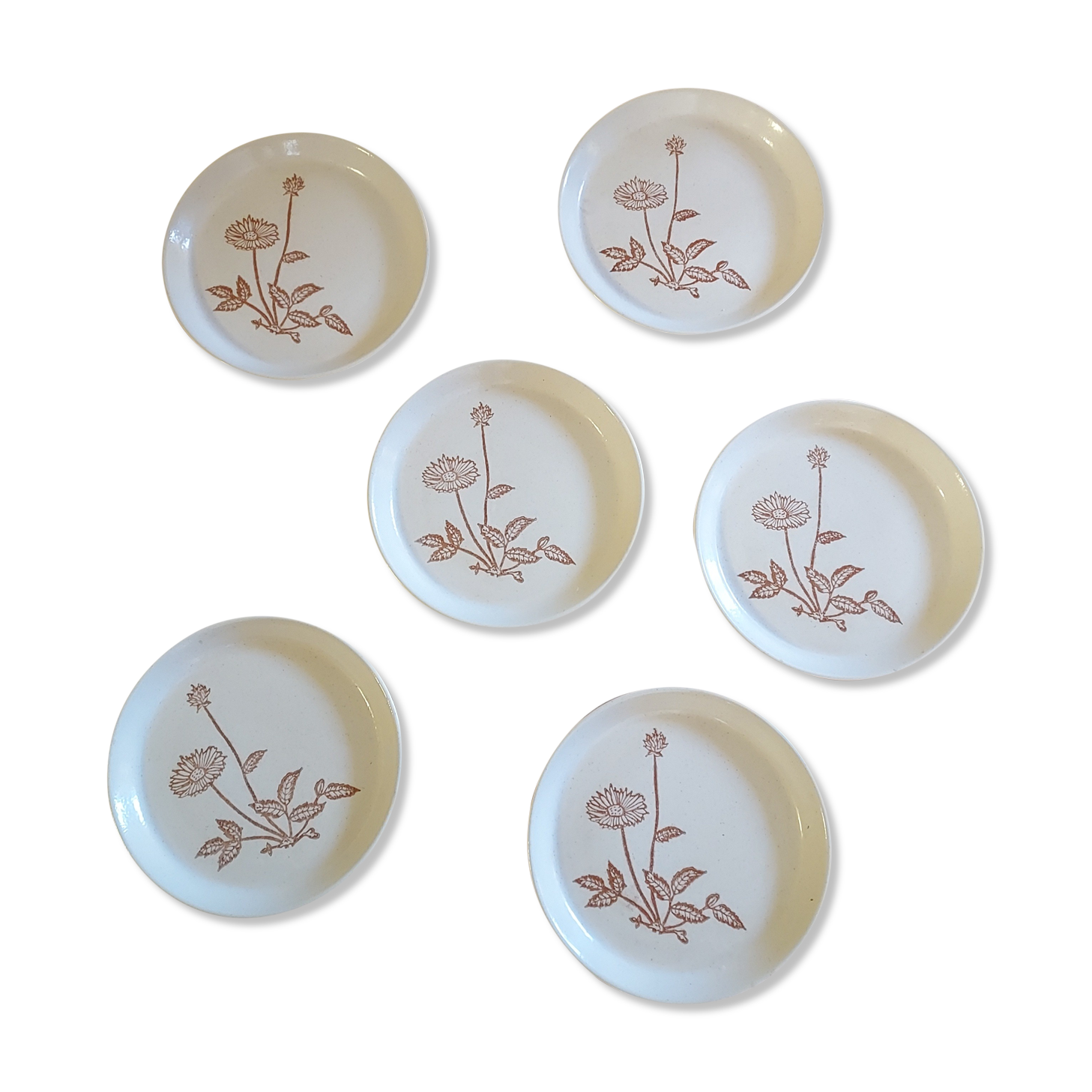 6 plates in light sandstone