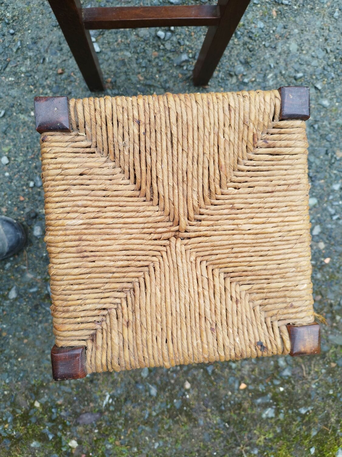 Paire de tabourets paillés rustique bois