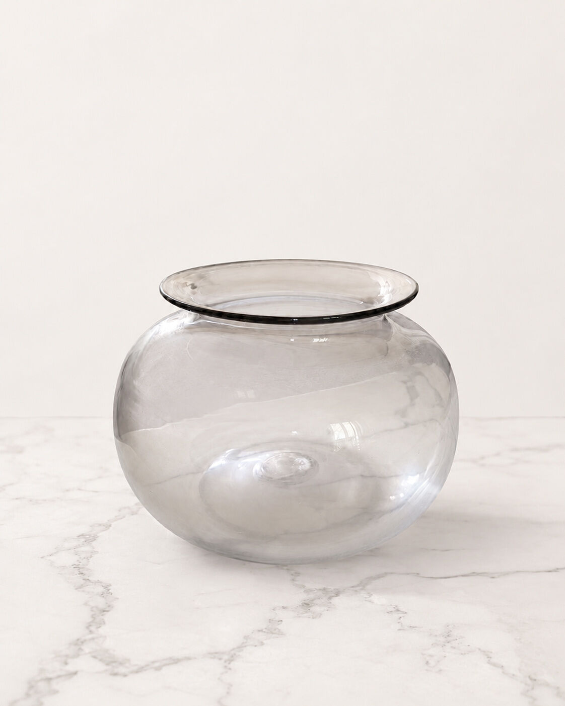 Round vase in Greco-Roman style in smoked glass