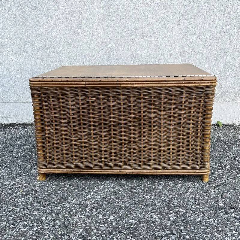 Coffre de rangement ancien