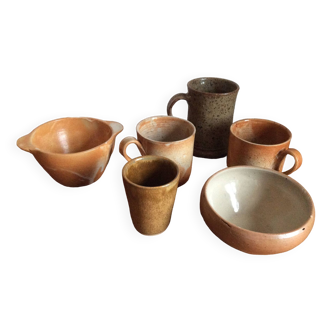 Set of stoneware cups