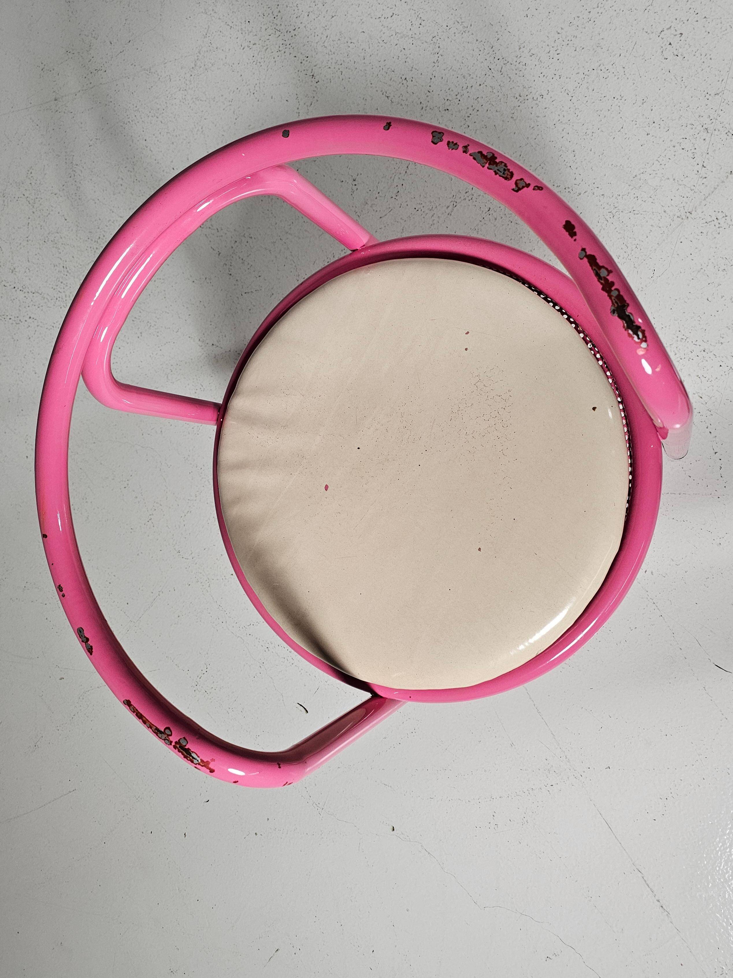 Set of 4 pink Locus Solus chairs by Gae Aulenti for Poltronova, 1960s.