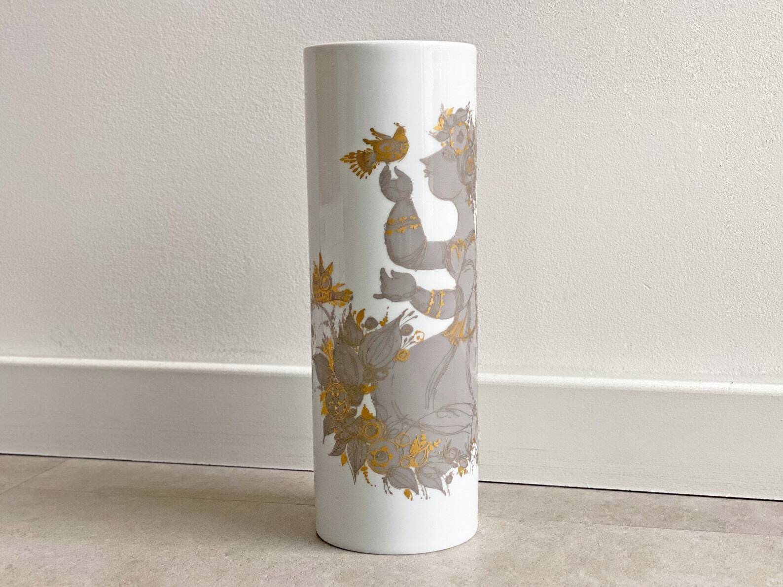 XL Scandinavian vintage Björn Wiinblad vase Sammuramat, Rosenthal, gold decor
