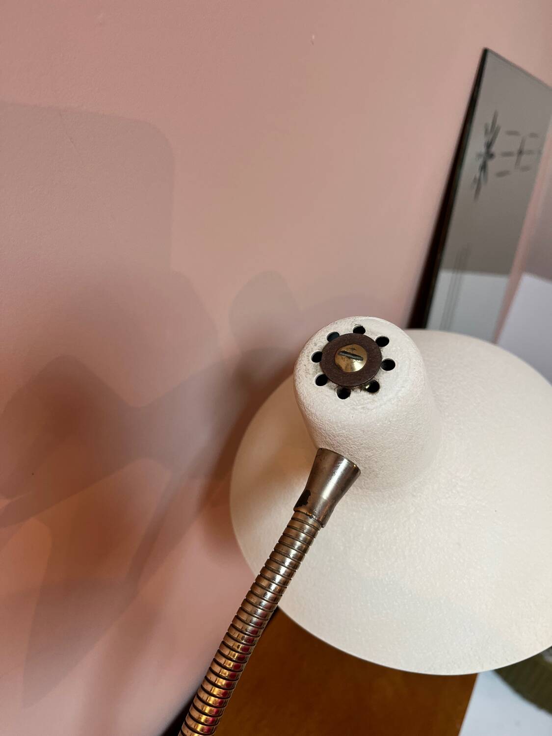 Desk lamp