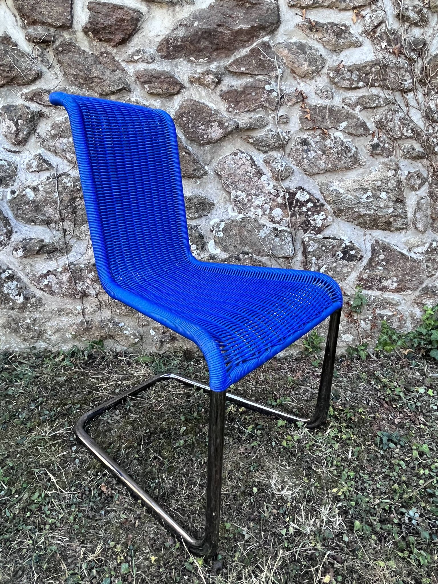 Cantilever B20 chairs published by Tecta