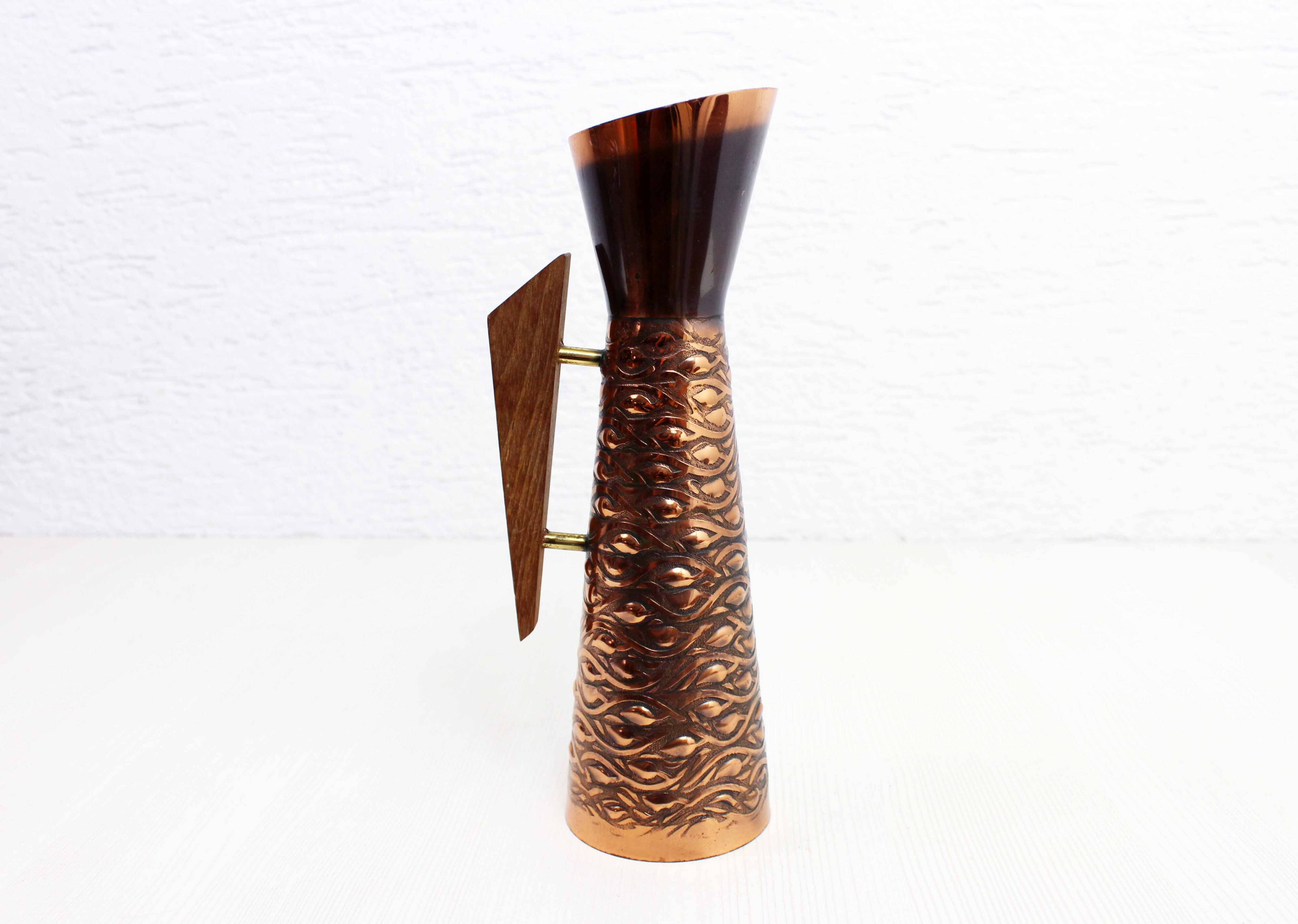 Vase vintage en cuivre et teck