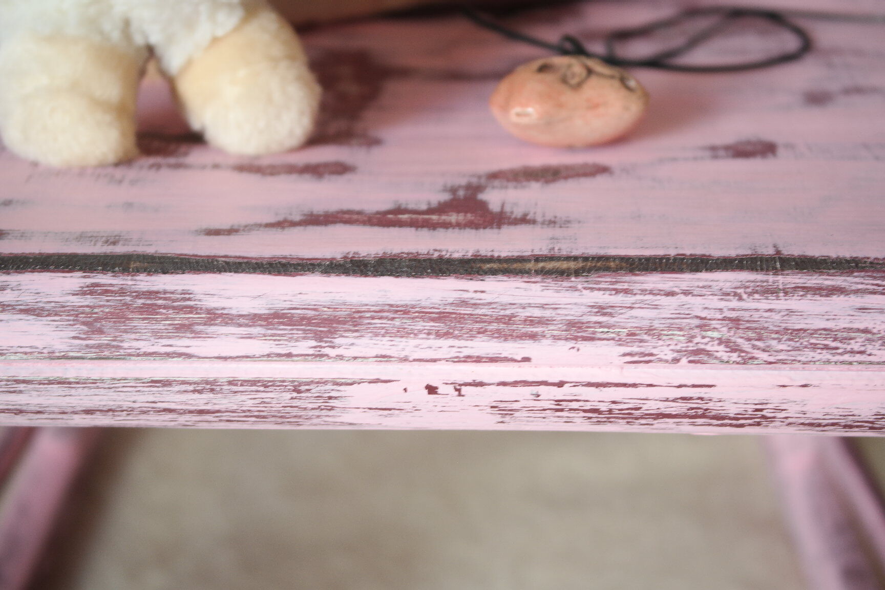 Rocking-chair vintage 50 in pink patina wood