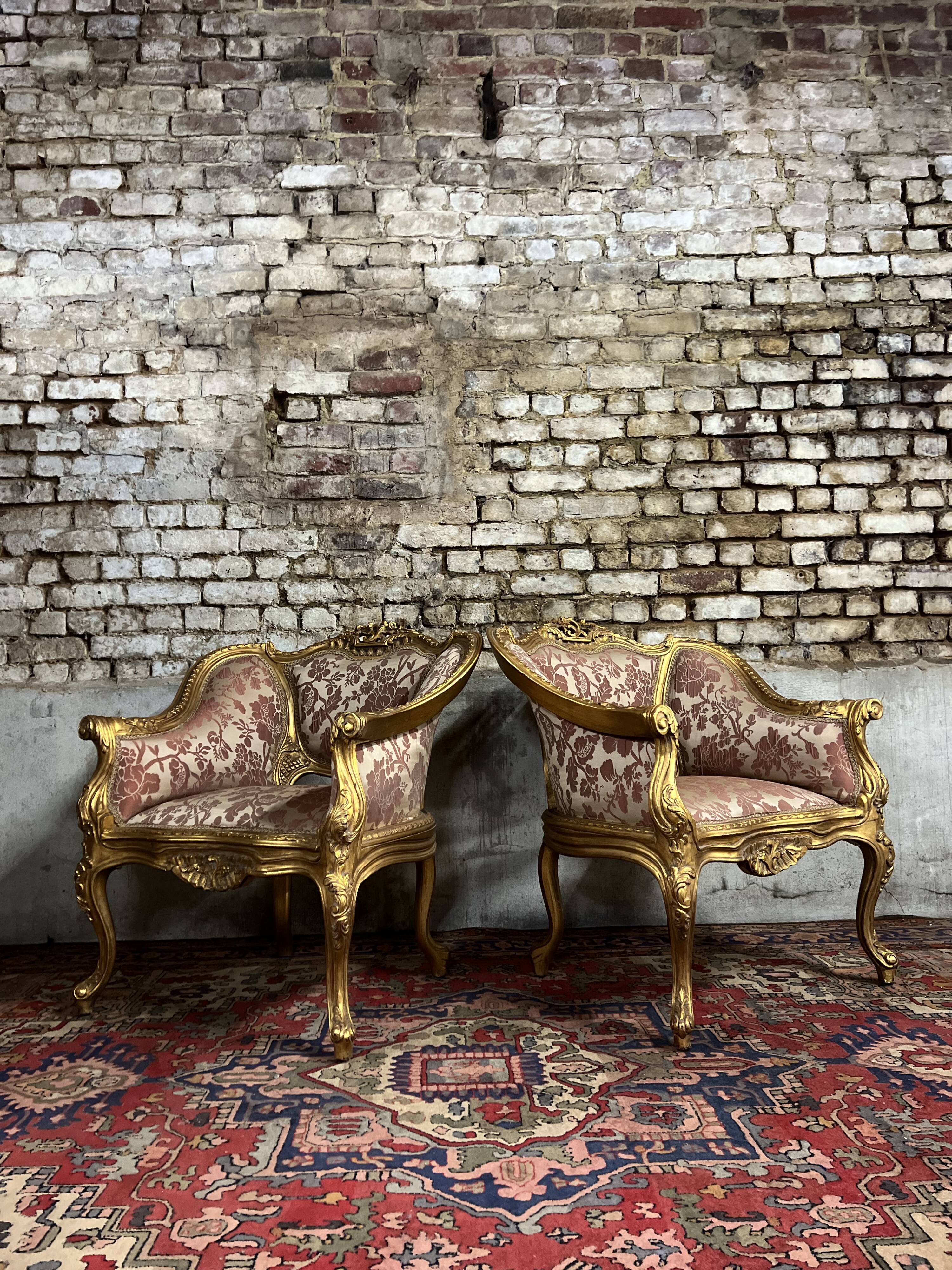 Salon En Bois Doré De Style Louis XV