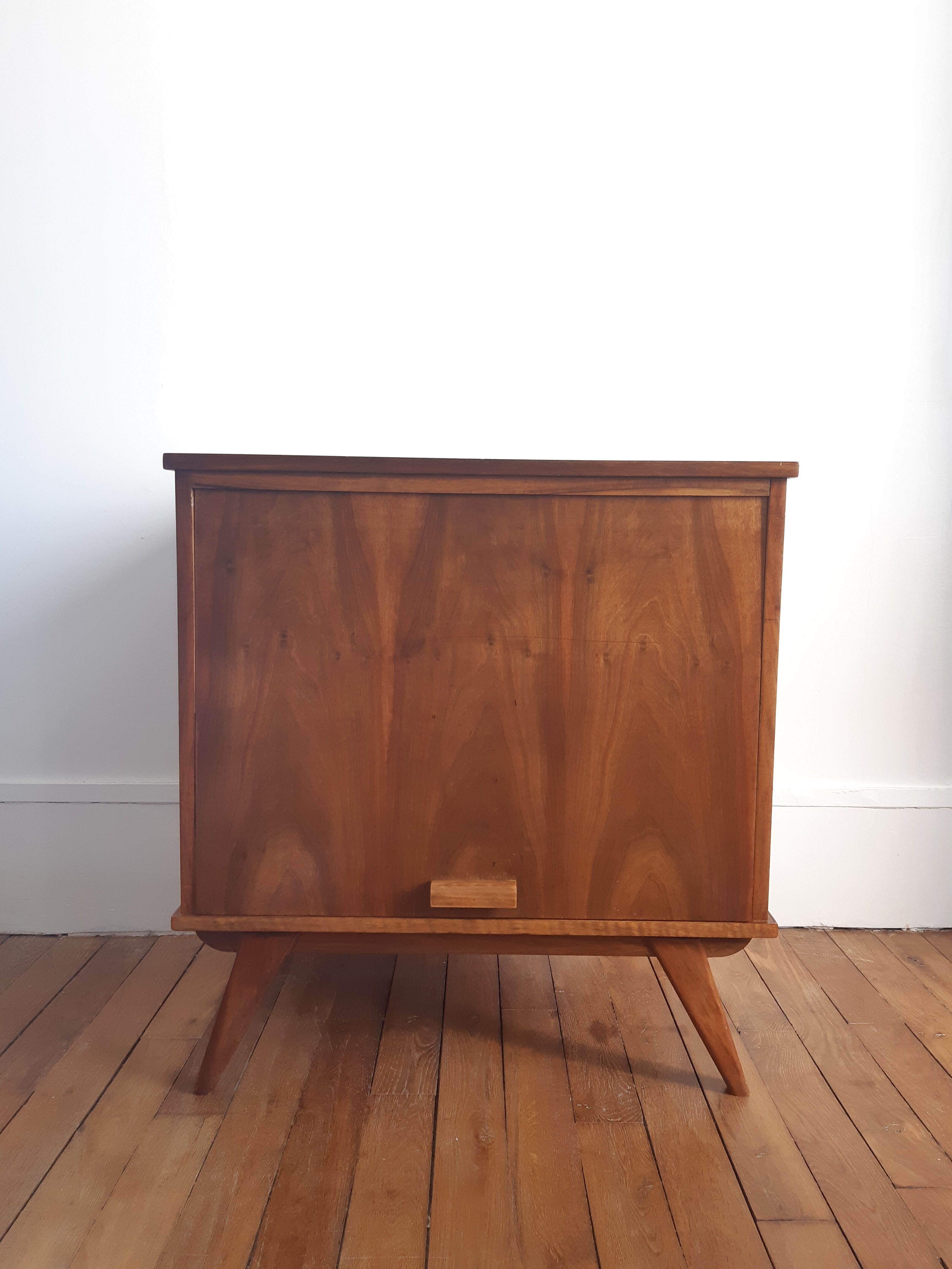 Vintage compass footboard