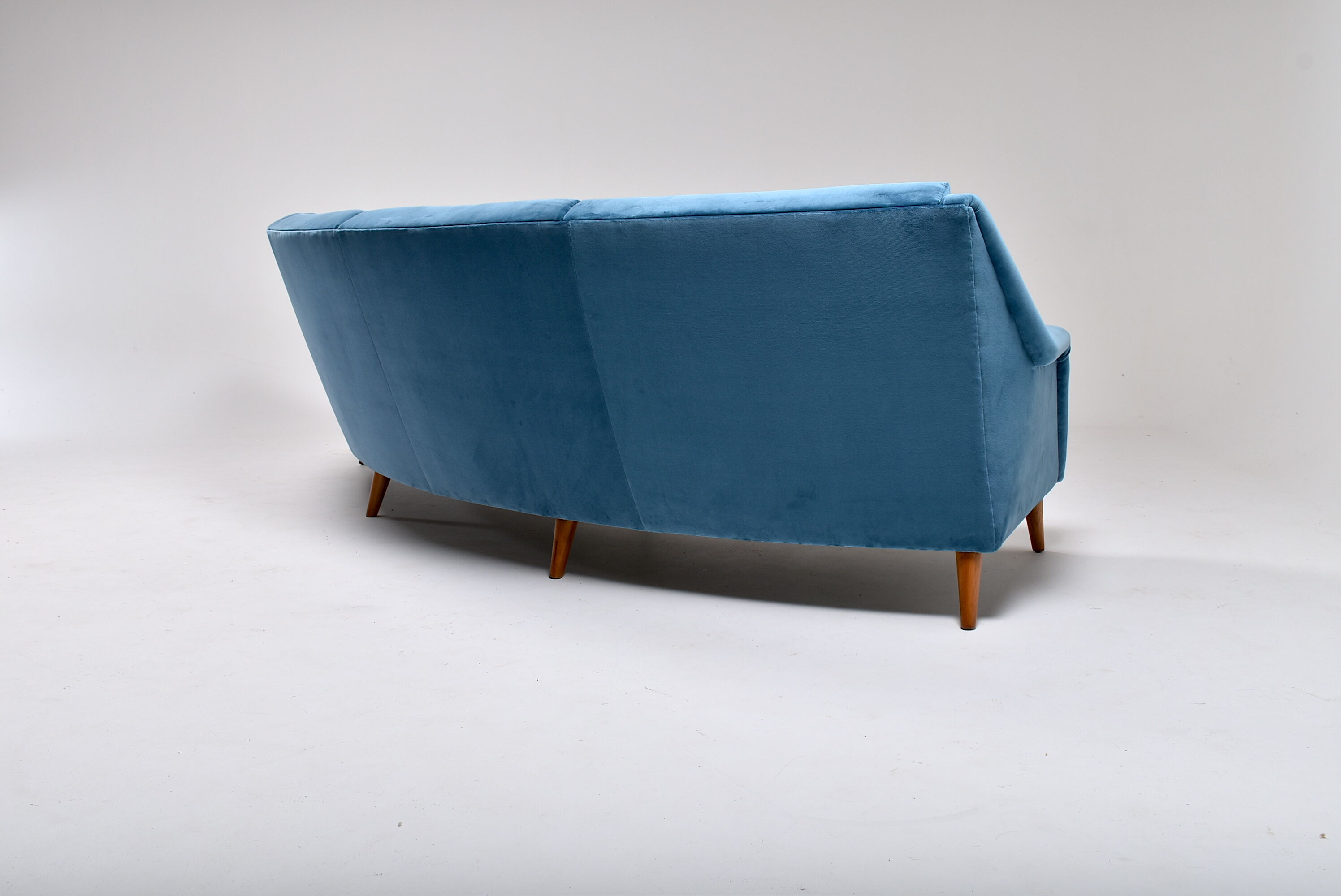 Curved Italian sofa 1950
