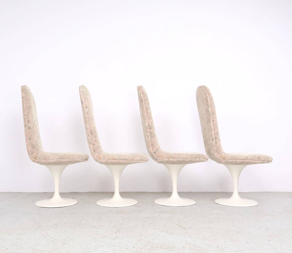Set of 4 vintage velvet tulip swivel chairs, 1970s