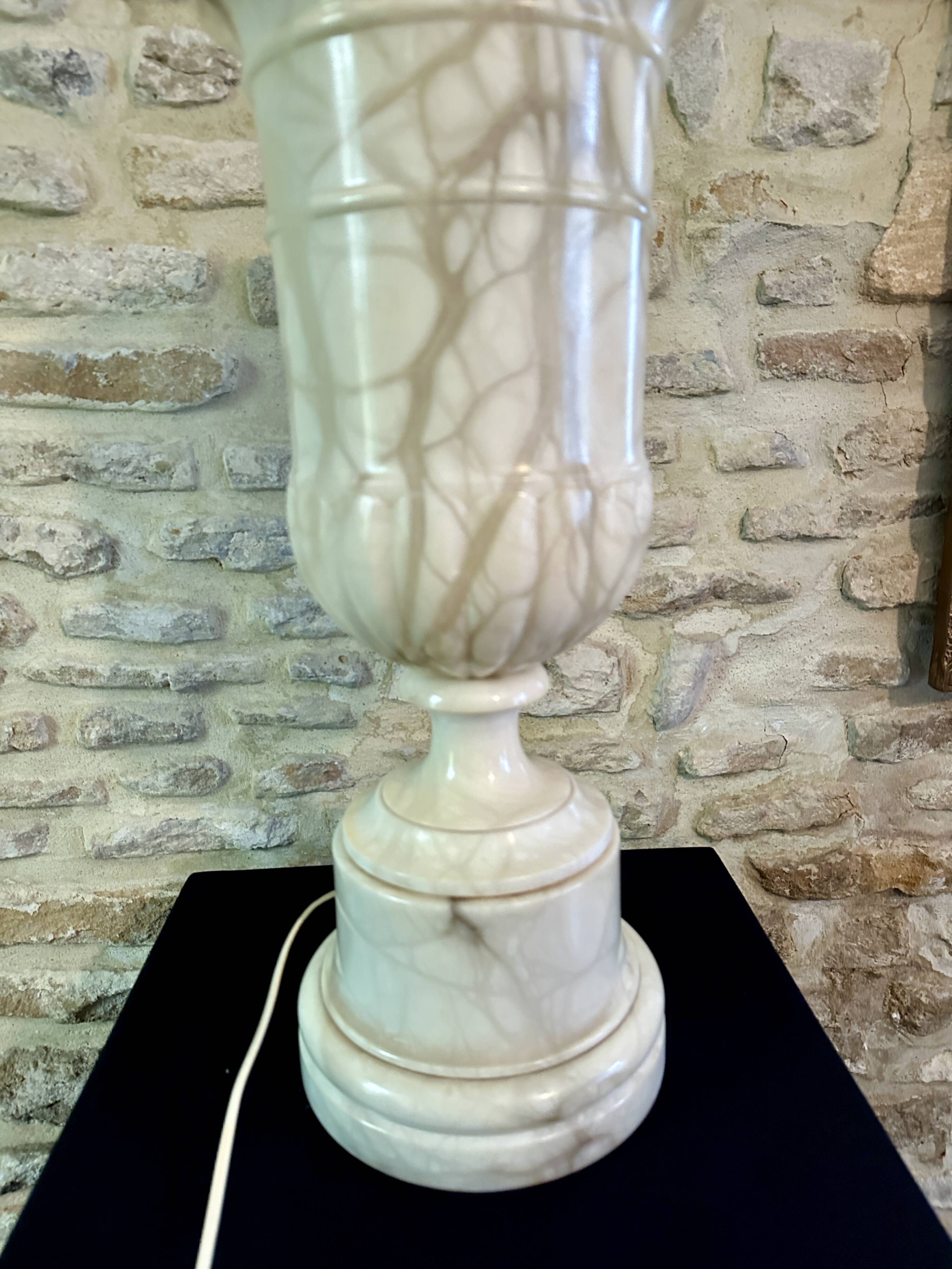 “medicis” lamp in vintage alabaster 70