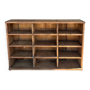 Casier en bois brut