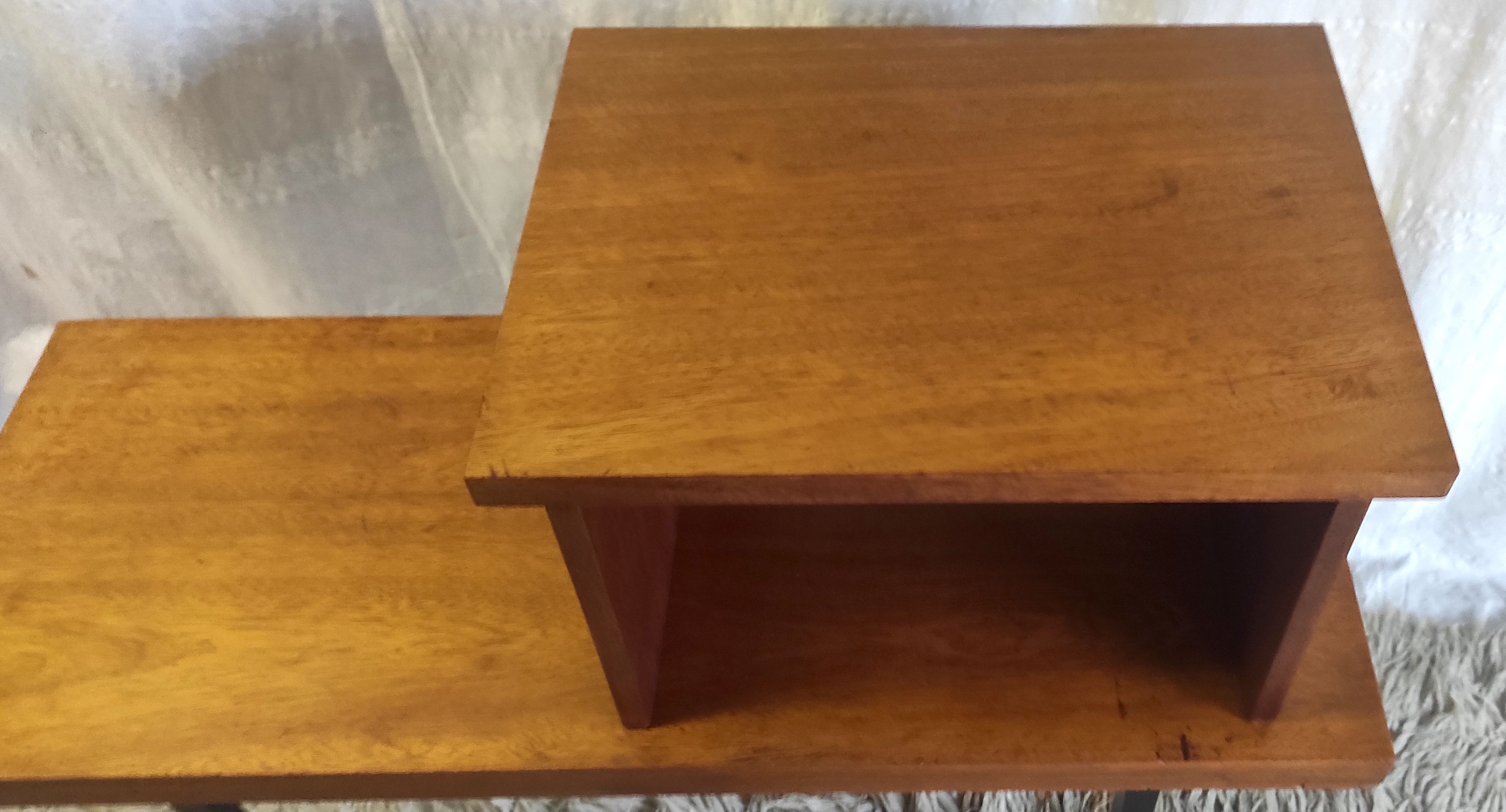 Modernist side table in solid wood and black lacquered metal 50s/60s