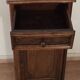 Buffet bas vintage 1700 en bois de chêne. Commode rustique en bois
