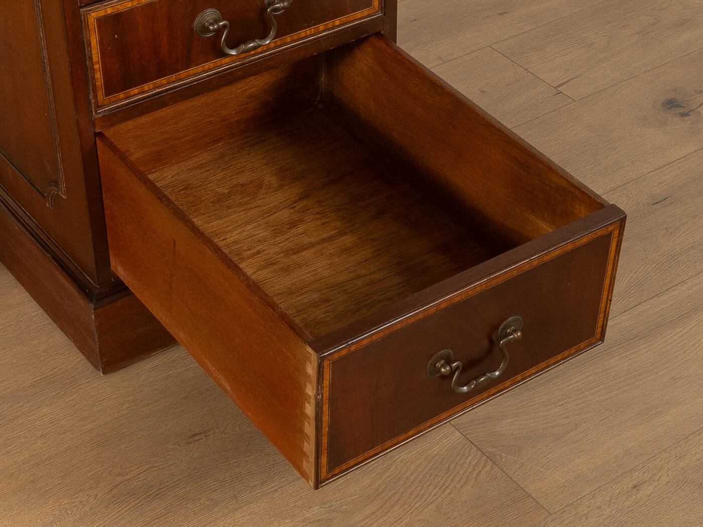 Bureau de style anglais ancien