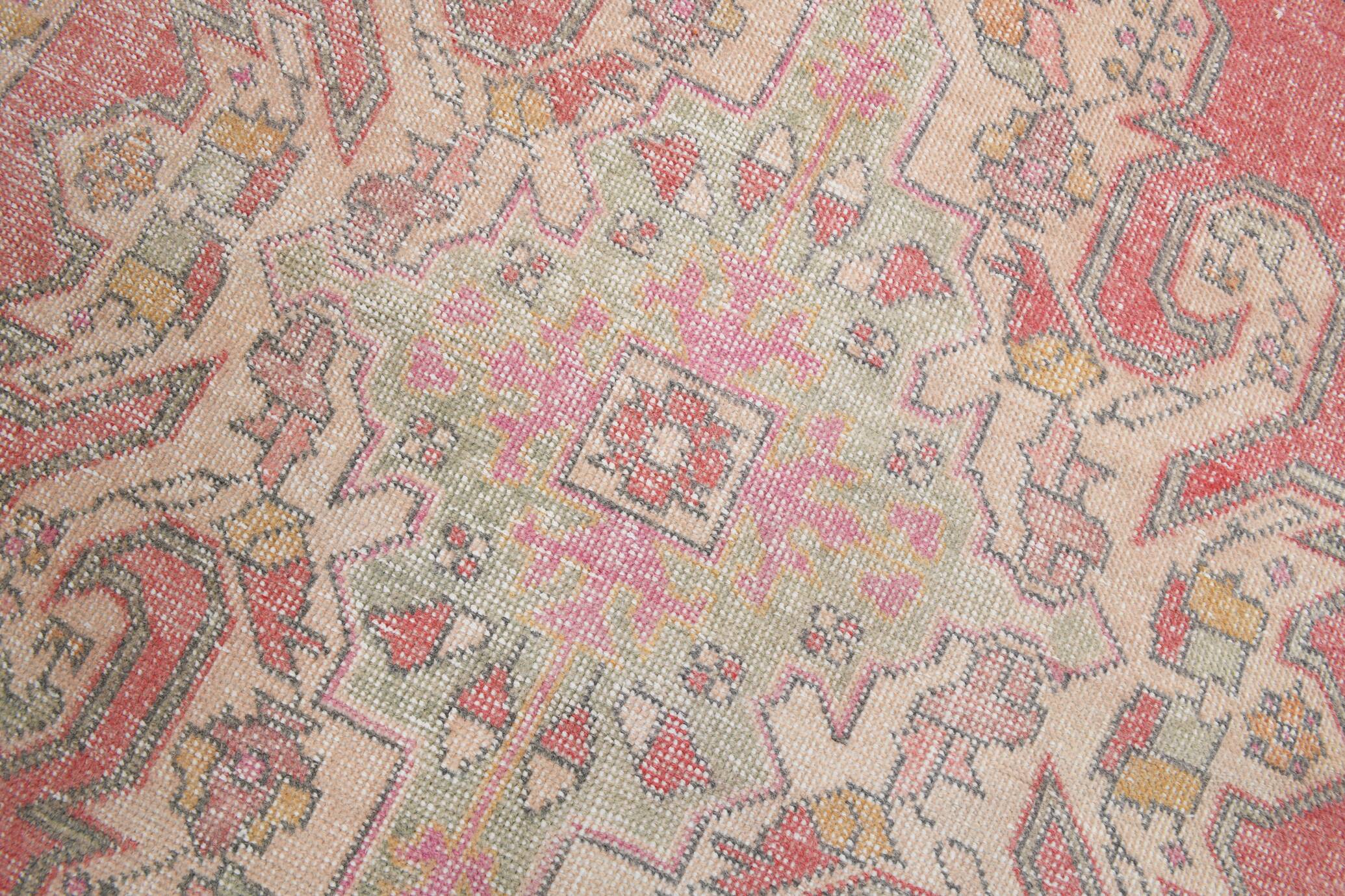 4x7 Red Cream Oriental Vintage Rug, 127x223Cm