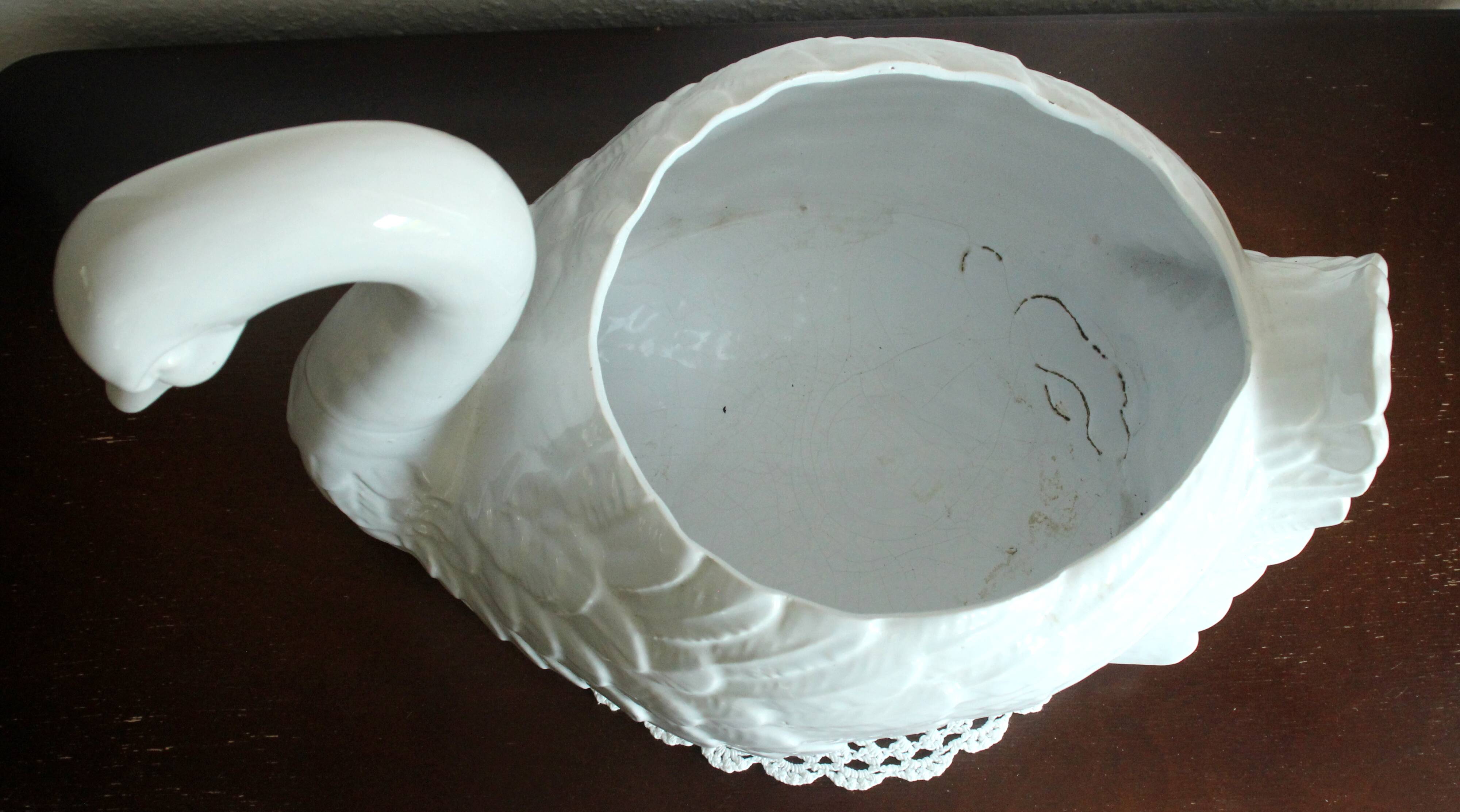 XL white ceramic swan planter - Vintage