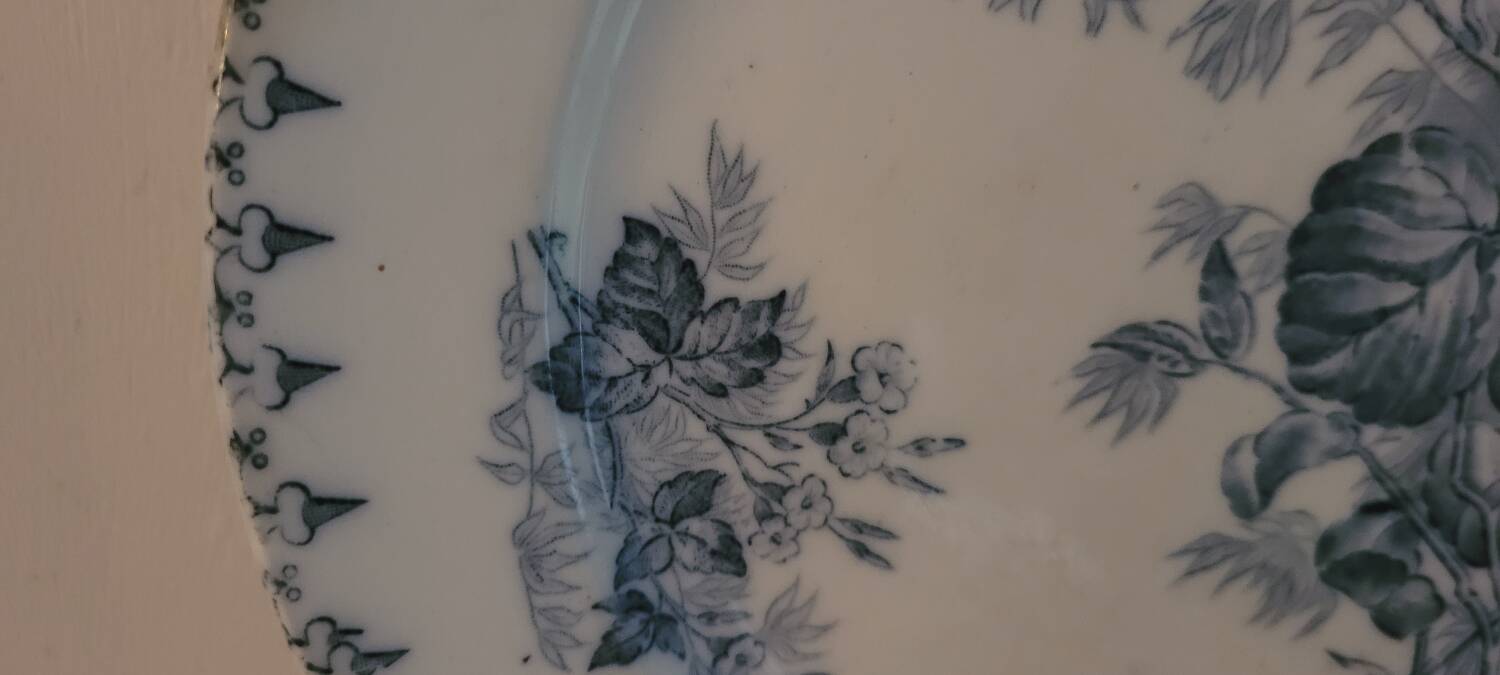 Sarreguemines flat plate 1930