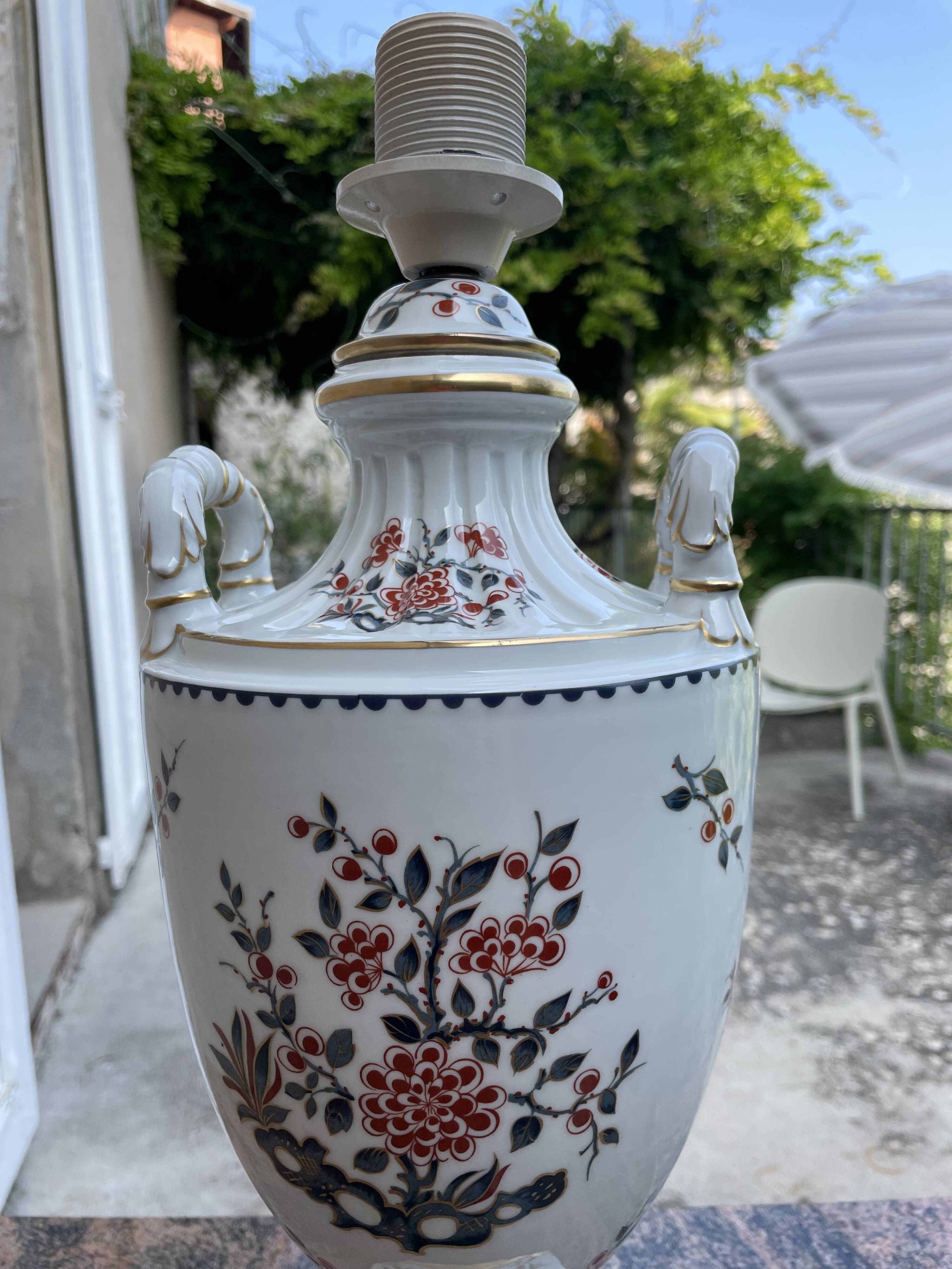 Important Paris porcelain lamp base