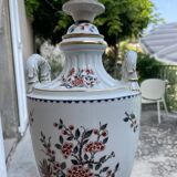 Important Paris porcelain lamp base