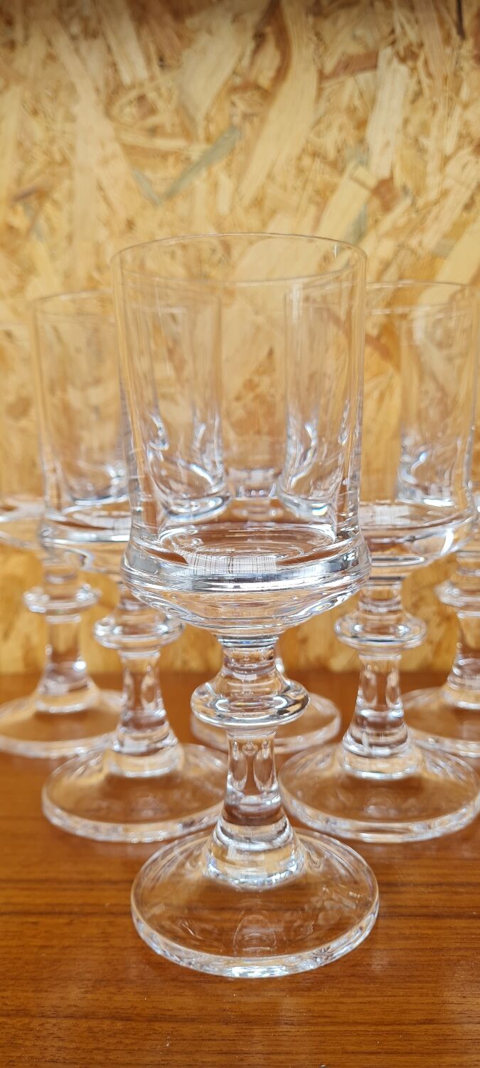 Service of 6 crystal water glasses