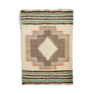 Patterned wool cover 192 x 141 cm