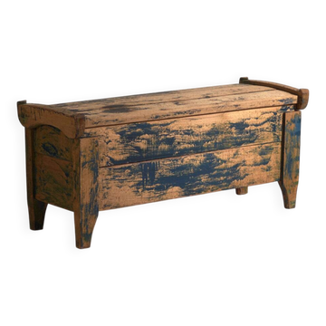 Coffre ancien peint en bleu en bois de pin – Europe centrale, vers 1870
