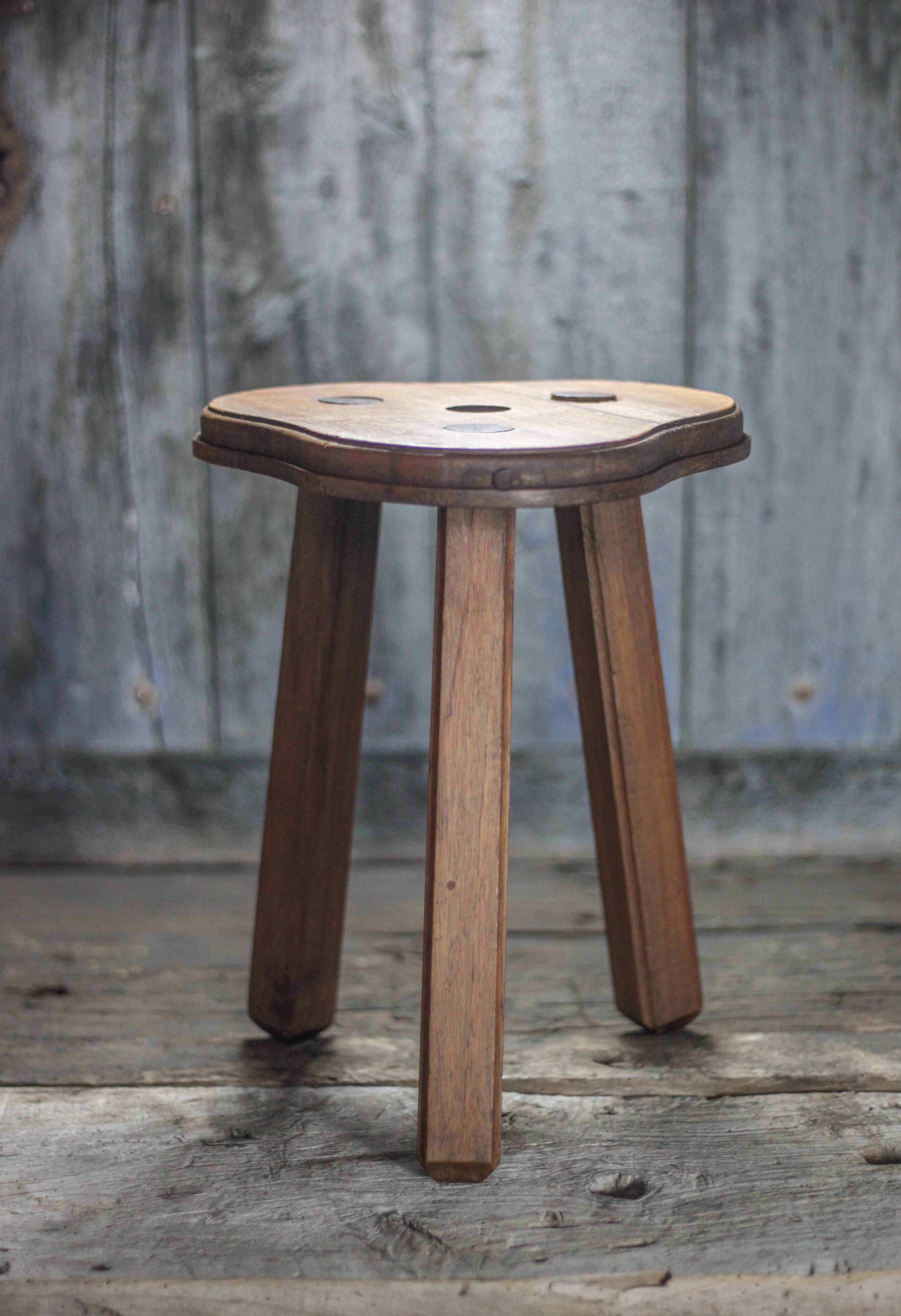 Tabouret vintage, tabouret bois, tabouret tripode , tabouret trilobé, porte