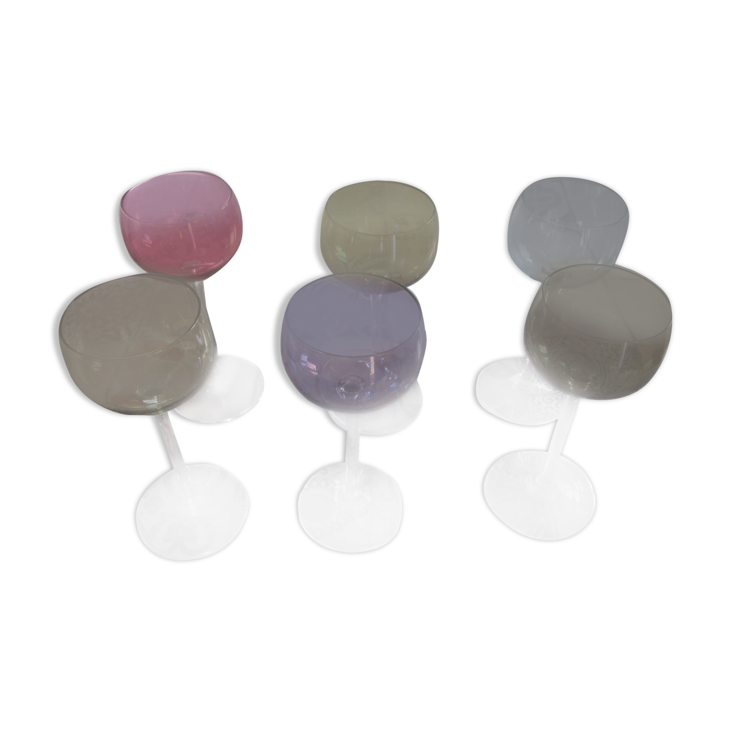 6 verres à vin de couleur