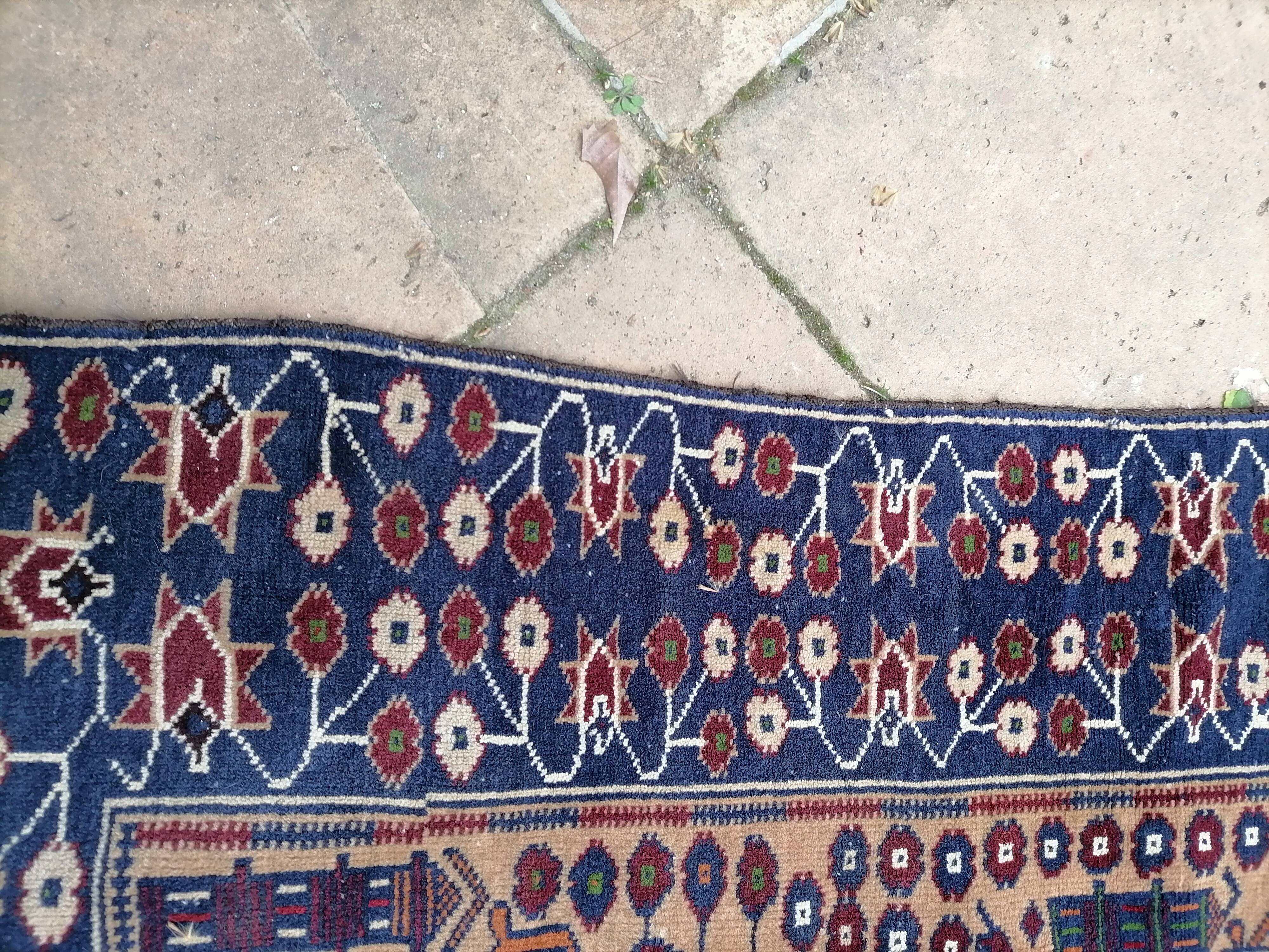 Ancient oriental carpet early 20th century 140 x 89cm