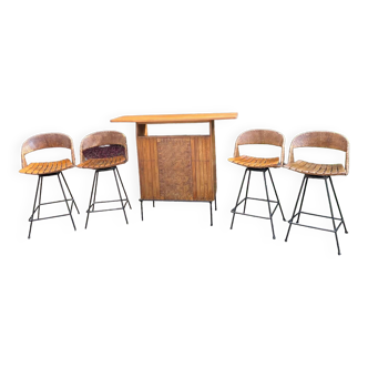 Bar with 4 arthur umanoff chairs
