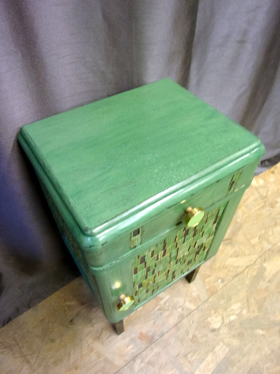 Chevet, art-deco back furniture revisited green and lily root