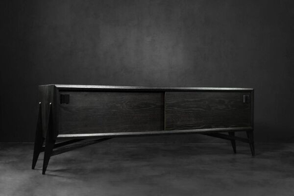 Buffet Mid-Century Moderne Scandinave en Chêne Brut Foncé avec Poignées en Bois, 1960s