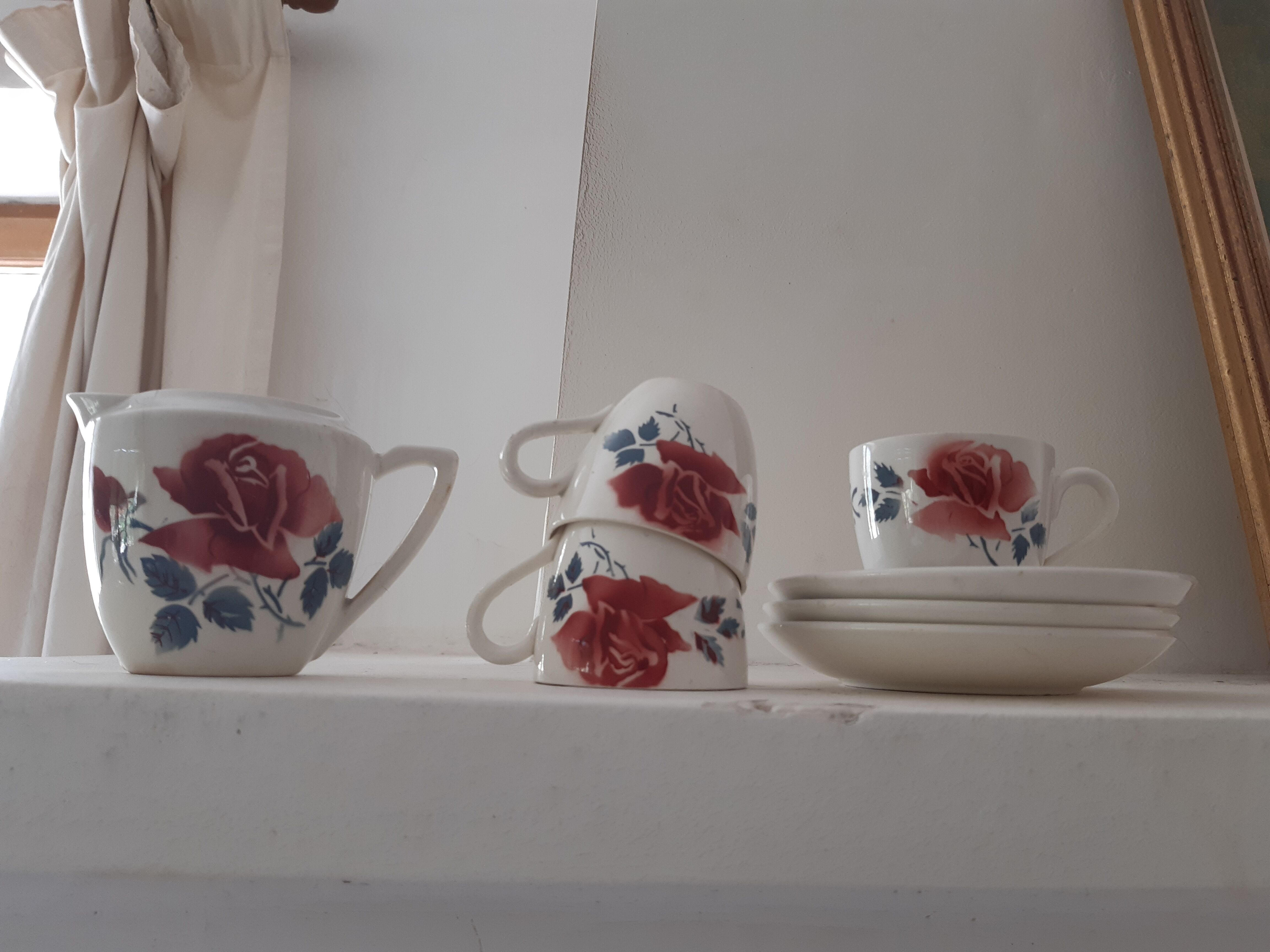 Digoin cups and creamer