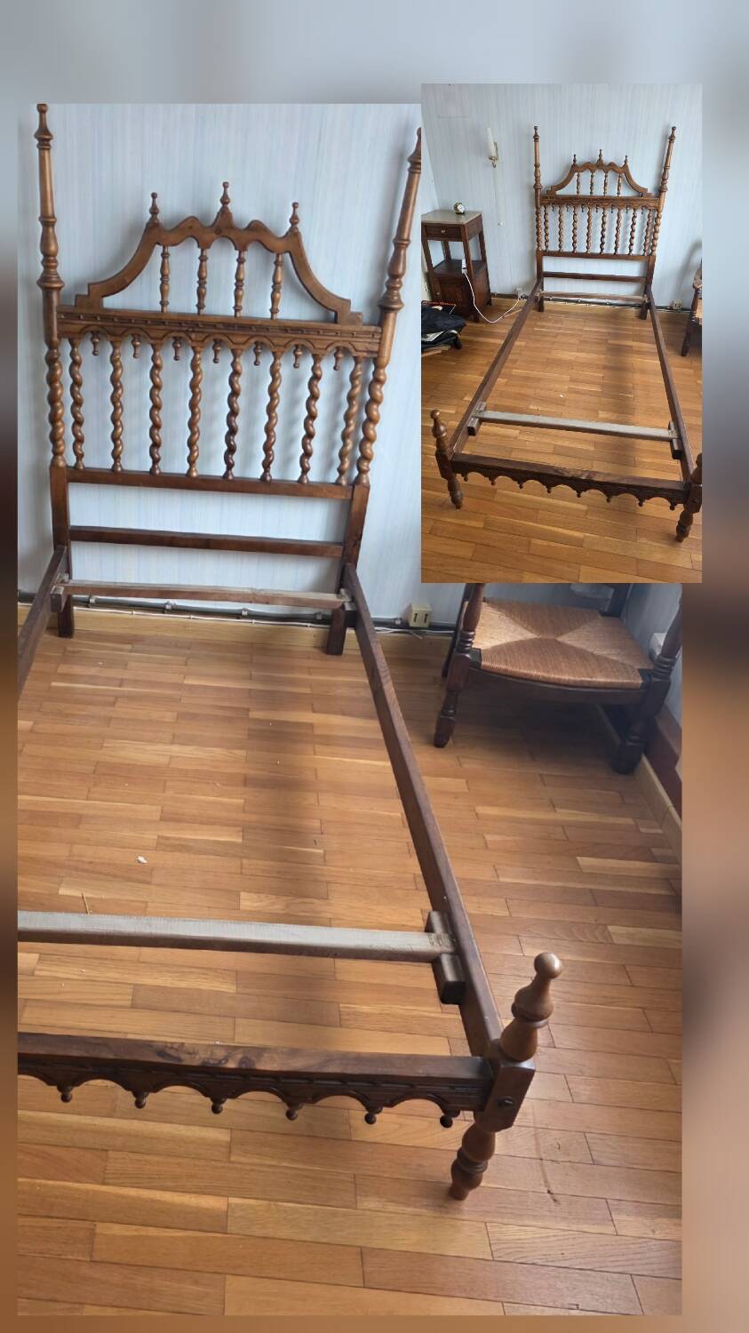 Paire de lits en bois sculpté